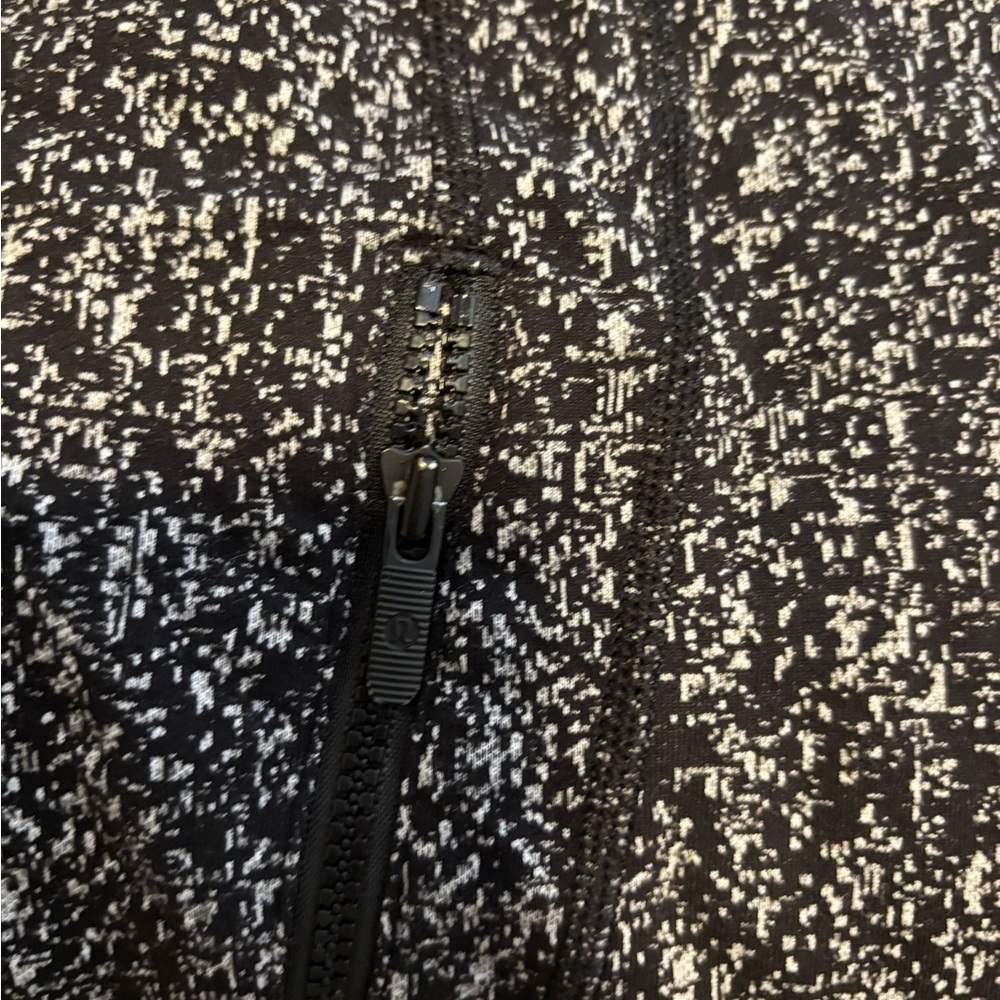 Lululemon Define Jacket - Picture 5 of 7